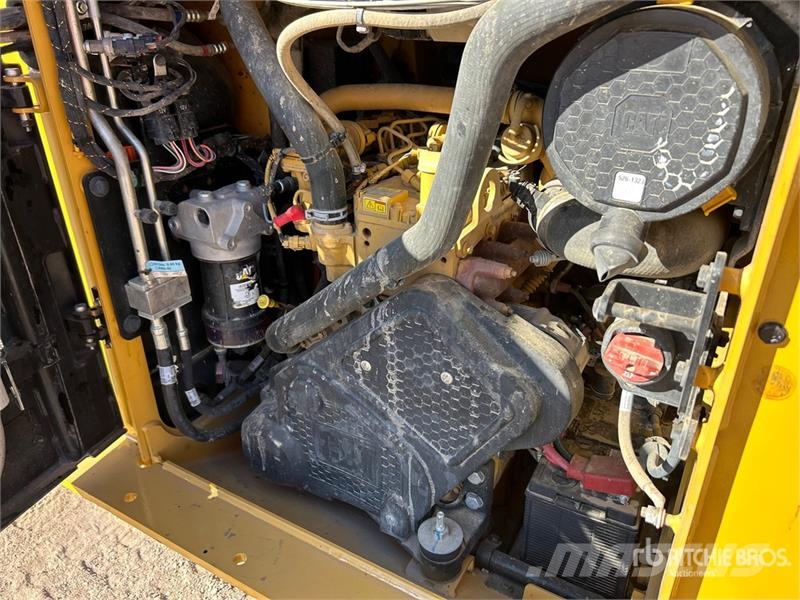 CAT 255 Mini Pale Gommate