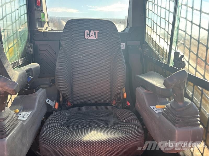 CAT 255 Kompaktlader