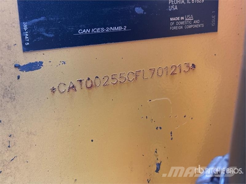 CAT 255 Kompaktlader