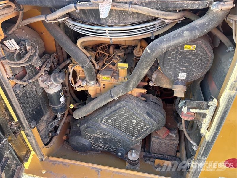 CAT 255 Kompaktrakodók