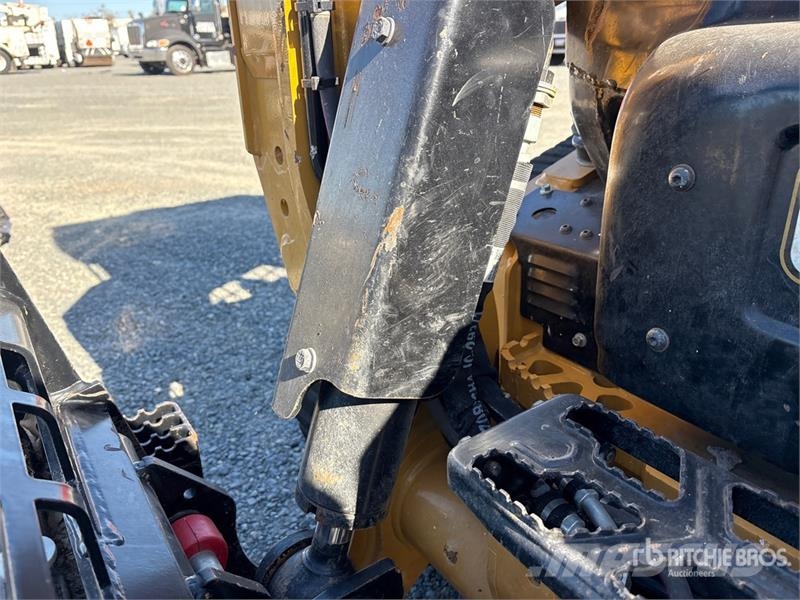 CAT 255 Kompaktrakodók