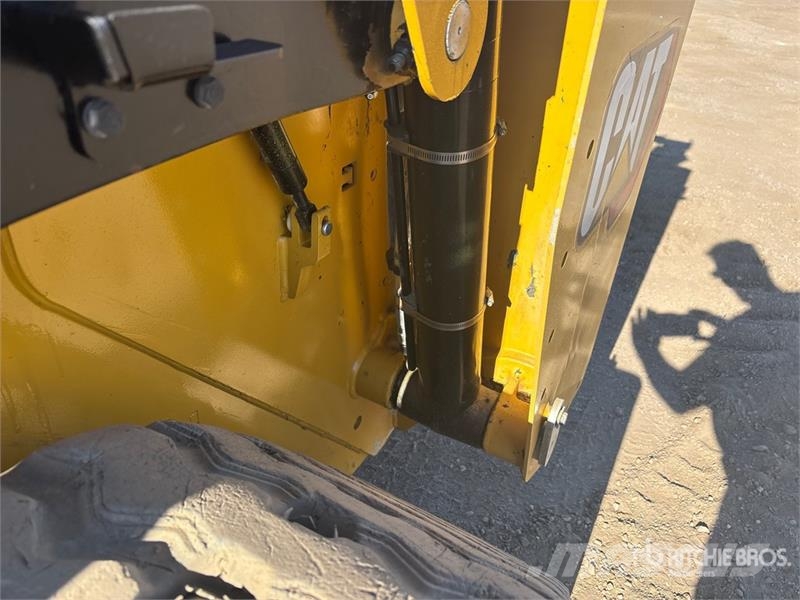CAT 255 Kompaktlader
