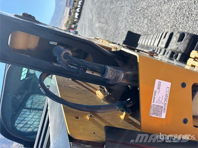 CAT 259D3 Two-Speed Compact Track Loader Skid steer loaders
