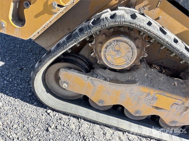 CAT 259D3 Two-Speed Compact Track Loader Skid steer loaders