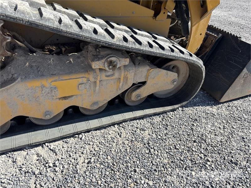 CAT 259D3 Two-Speed Compact Track Loader Skid steer loaders