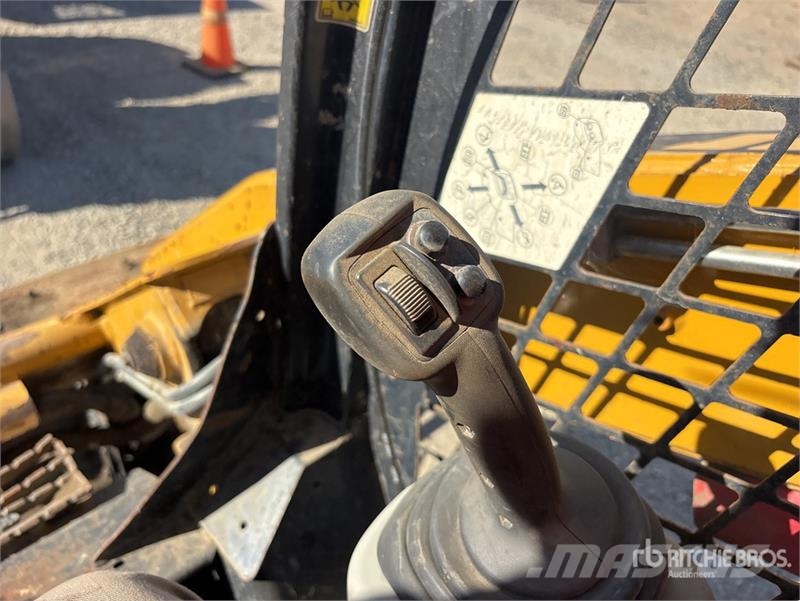 CAT 262C Мини-погрузчики