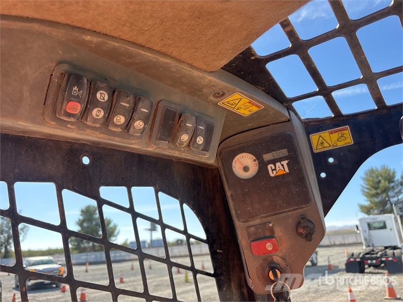 CAT 262C Мини-погрузчики