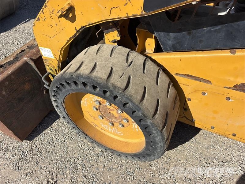 CAT 262C Мини-погрузчики