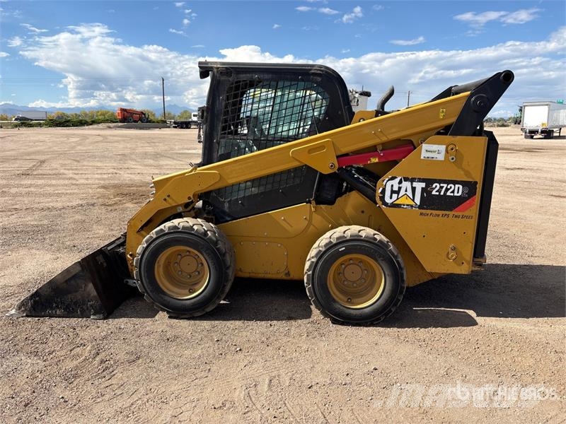 CAT 272D2 Two-Speed High Flow Skid Steer Loader Kompaktrakodók