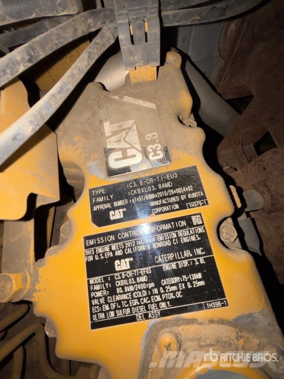 CAT 272DXHP Two-Speed Skid Steer Loader Skid steer mini nakladalci