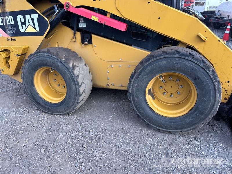 CAT 272DXHP Two-Speed Skid Steer Loader Skid steer mini nakladalci