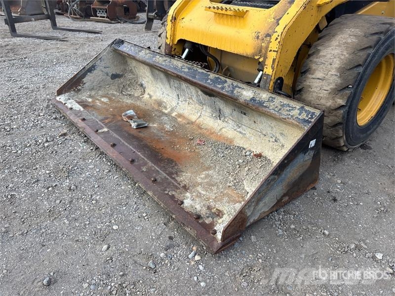 CAT 272DXHP Two-Speed Skid Steer Loader Skid steer mini nakladalci