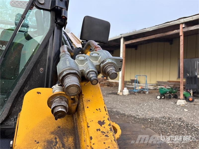 CAT 272DXHP Two-Speed Skid Steer Loader Skid steer mini nakladalci