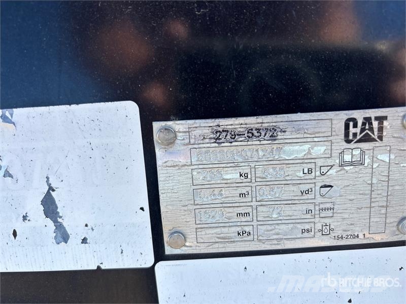 CAT 279-5372 73 in General Purpose Skid Steer Bucket Lopaty