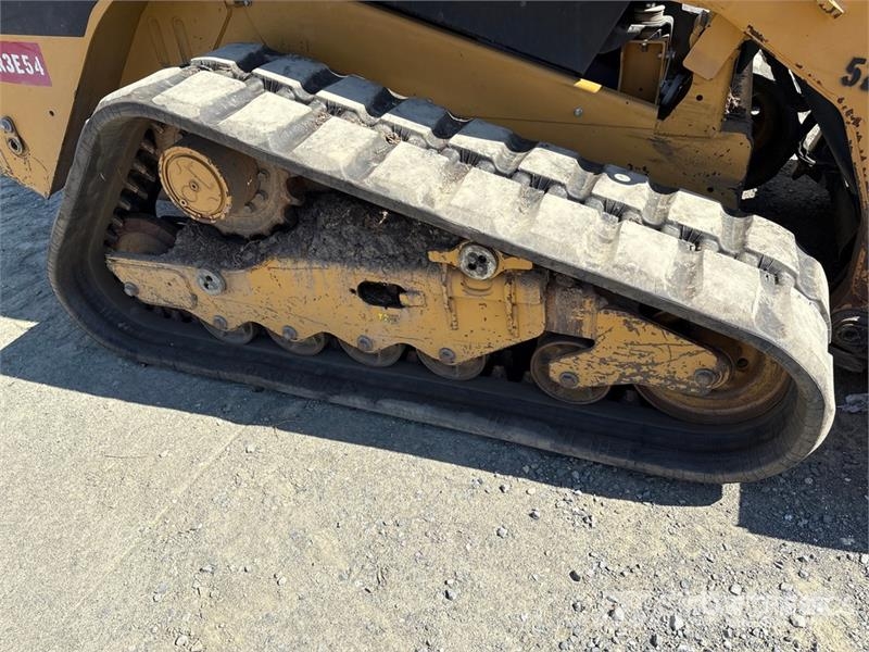 CAT 279C Skid steer mini nakladalci