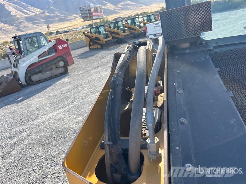 CAT 279D Skid steer loderler