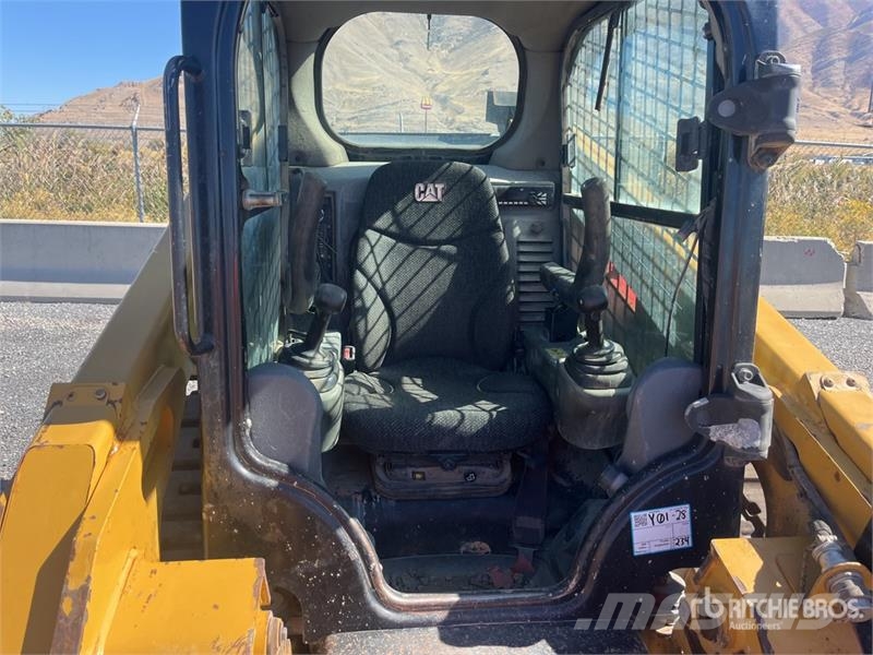 CAT 279D Kompaktlader
