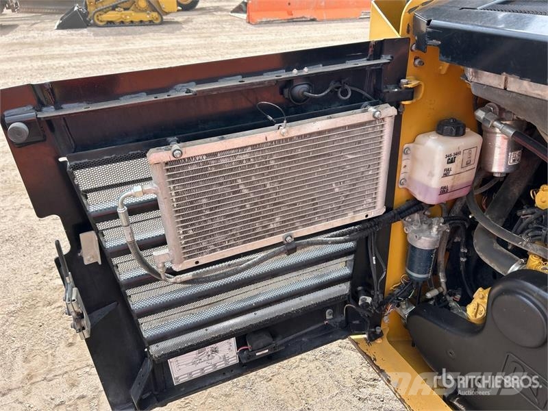CAT 299D Chargeuse compacte