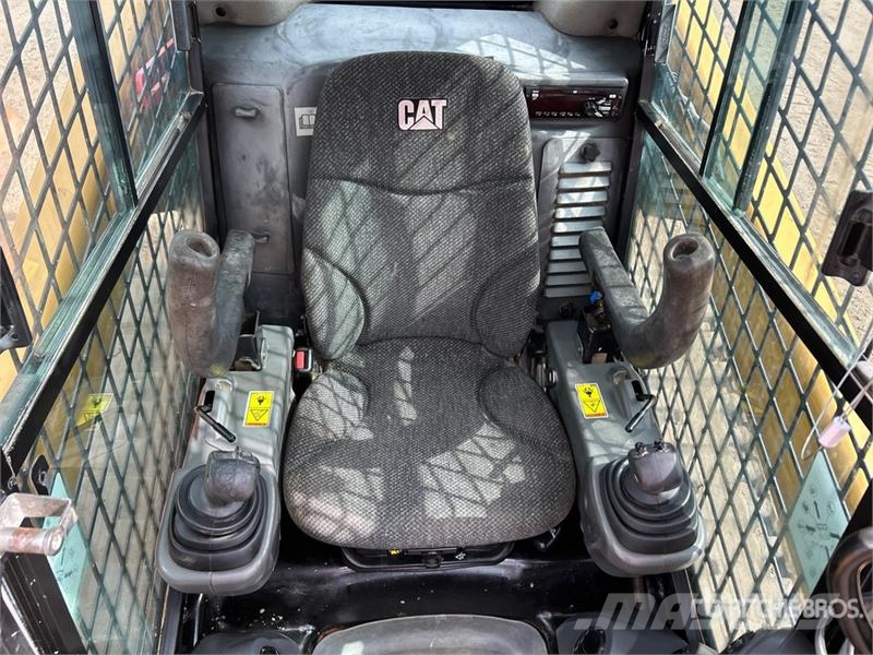 CAT 299D Chargeuse compacte
