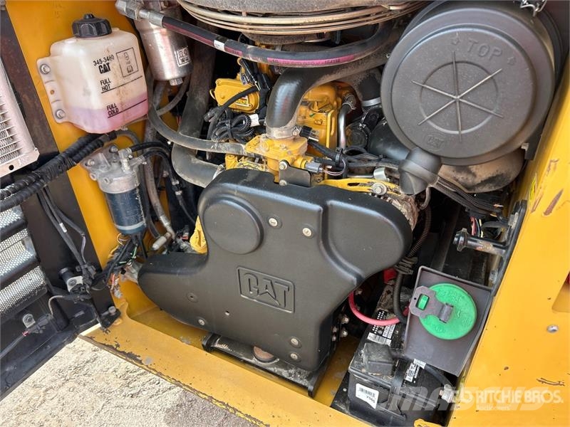 CAT 299D Chargeuse compacte