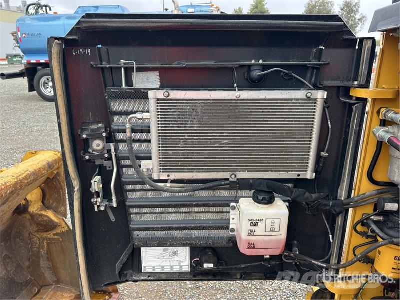 CAT 299D Chargeuse compacte