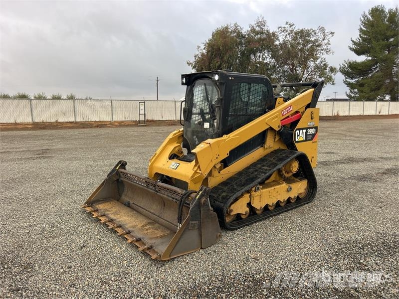 CAT 299D Chargeuse compacte