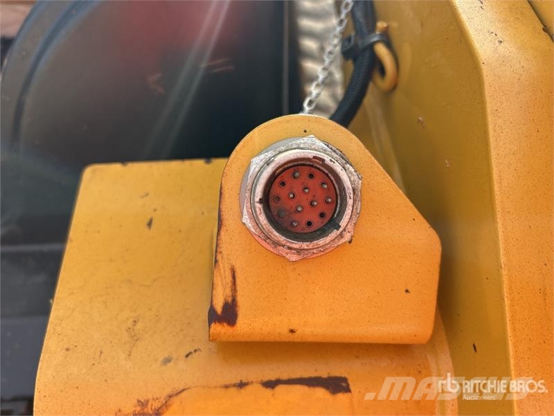 CAT 299D2 Skid steer mini nakladalci