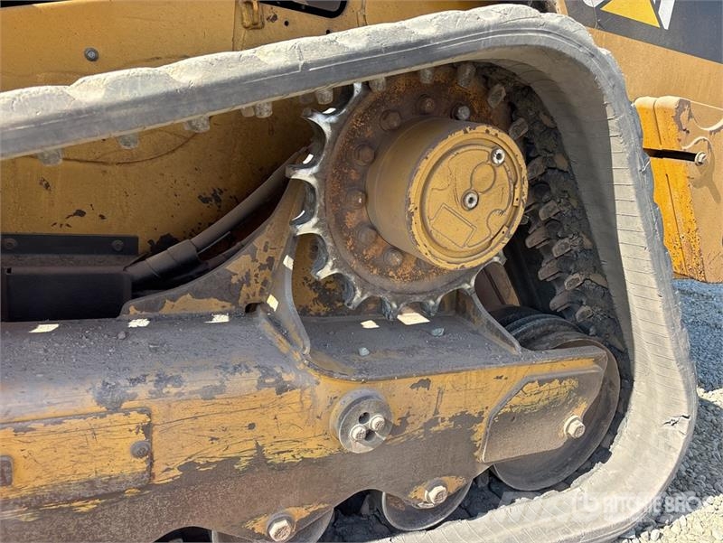 CAT 299D2 滑移装载机