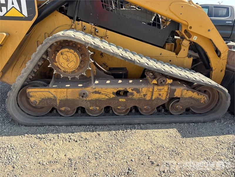 CAT 299D2 滑移装载机