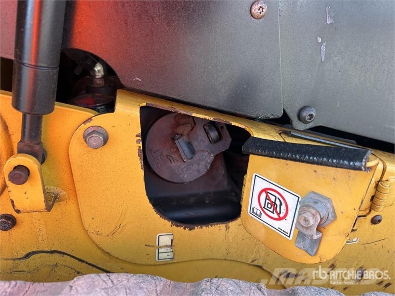 CAT 299D2 Skid steer mini nakladalci