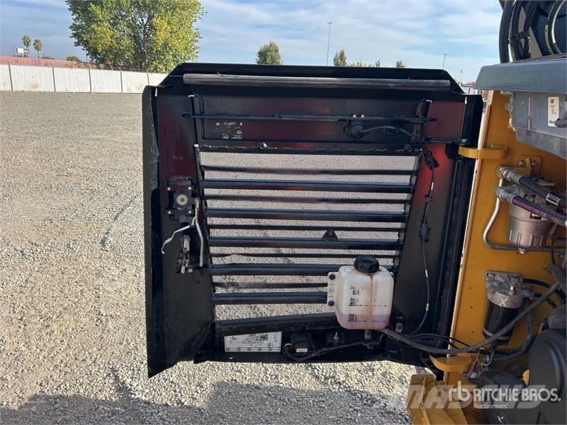 CAT 299D2 Skid steer mini nakladalci