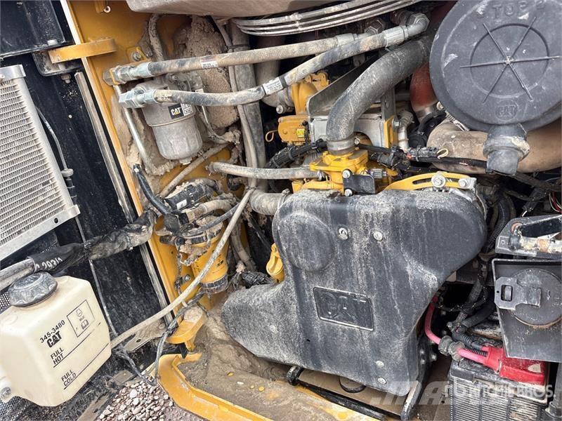 CAT 299D3 XE Two-Speed Compact Track Loader Skid steer loaders