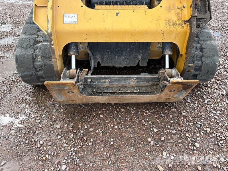 CAT 299D3 XE Two-Speed Compact Track Loader Skid steer loaders