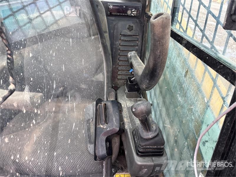 CAT 299D3 XE Two-Speed Compact Track Loader Skid steer loaders