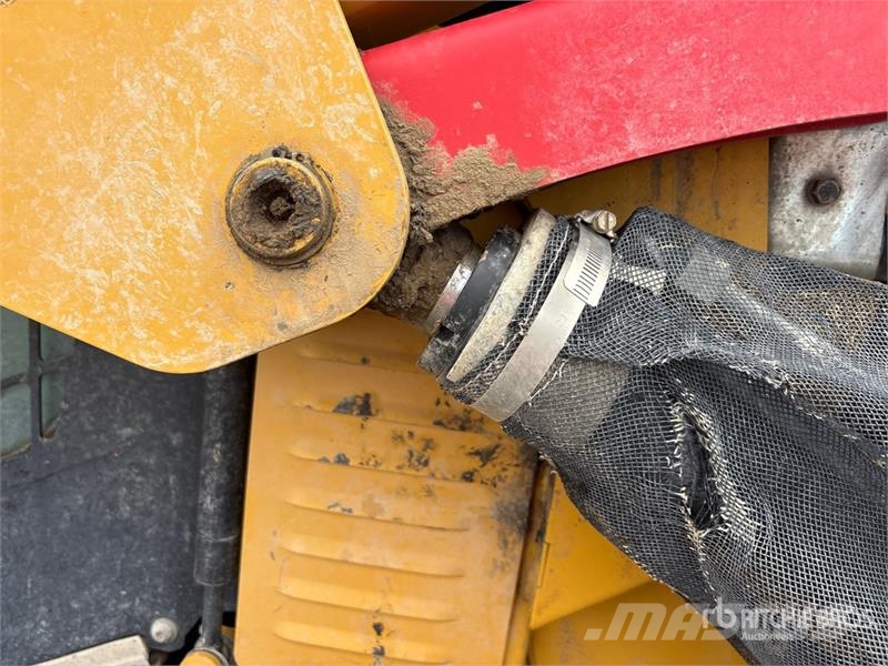 CAT 299D3 XE Two-Speed Compact Track Loader Skid steer loaders