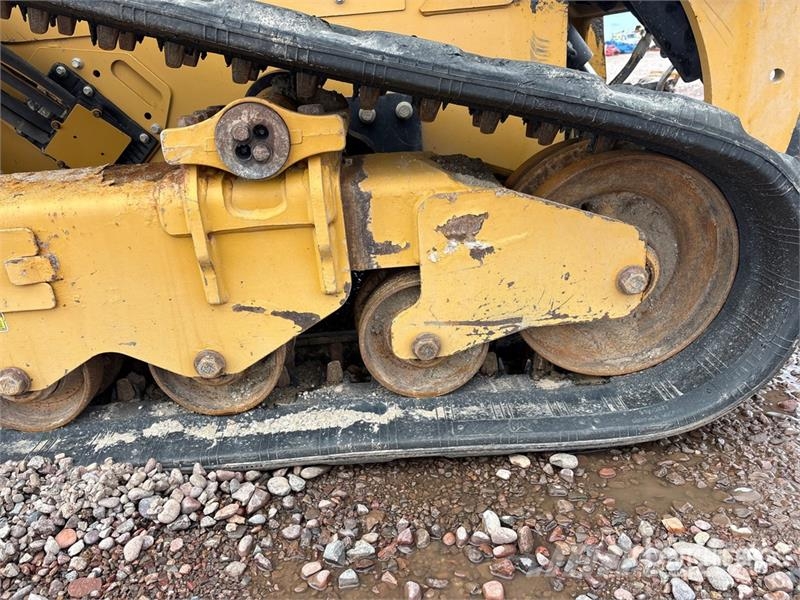 CAT 299D3 XE Two-Speed Compact Track Loader Skid steer loaders
