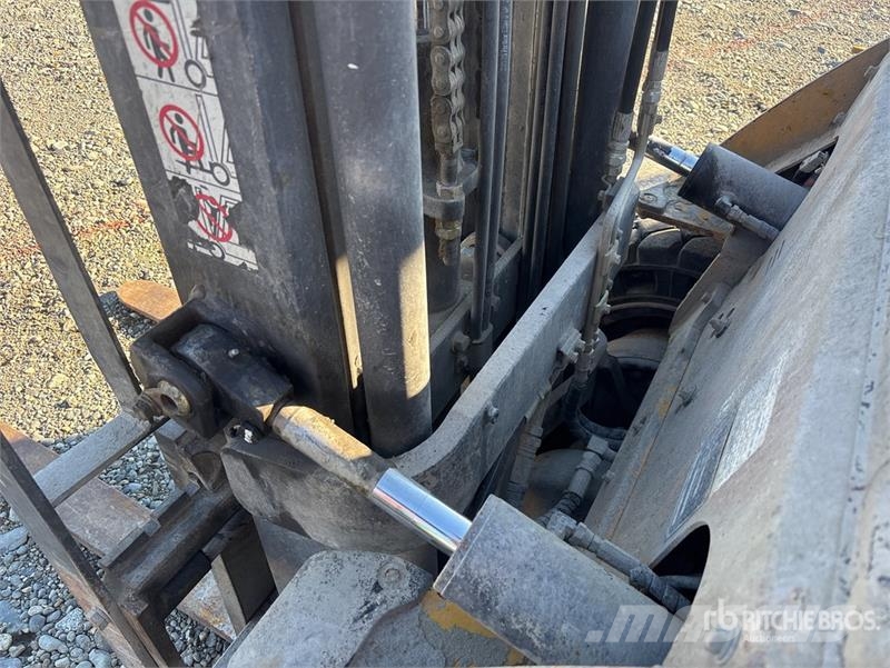 CAT 2P6000-LP 6000 lb Pneumatic Tire Forklift Andere Gabelstapler