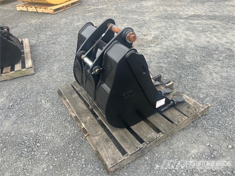 CAT 30 in 0.3 cyd Backhoe Rear Bucket - Fits Cat 430E Cucharones
