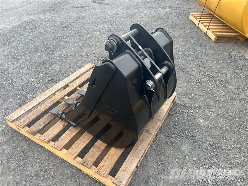 CAT 30 in Digging Backhoe Rear Bucket - Fits 430E Žlice