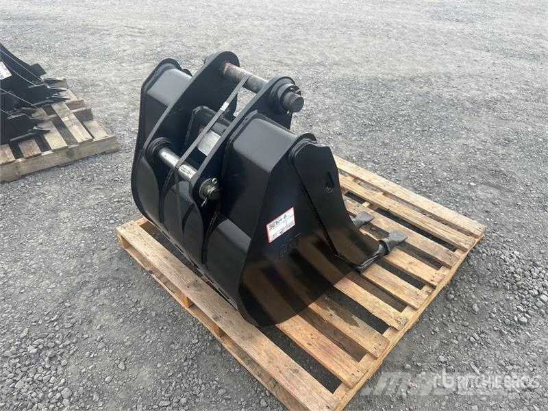 CAT 30 in Digging Backhoe Rear Bucket - Fits 430E Žlice