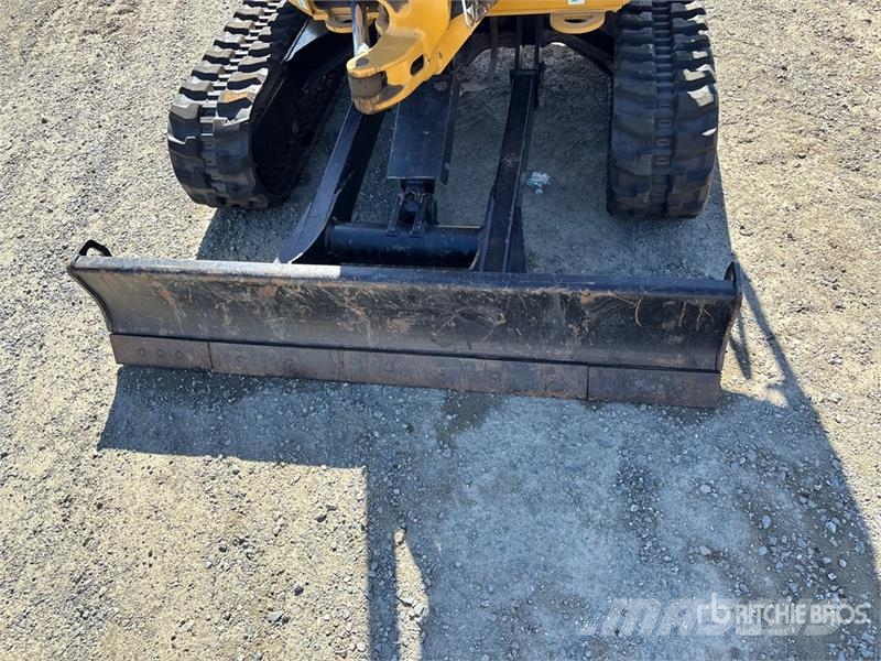 CAT 303.5 CR Mini Excavator Мини екскаватори < 7 т