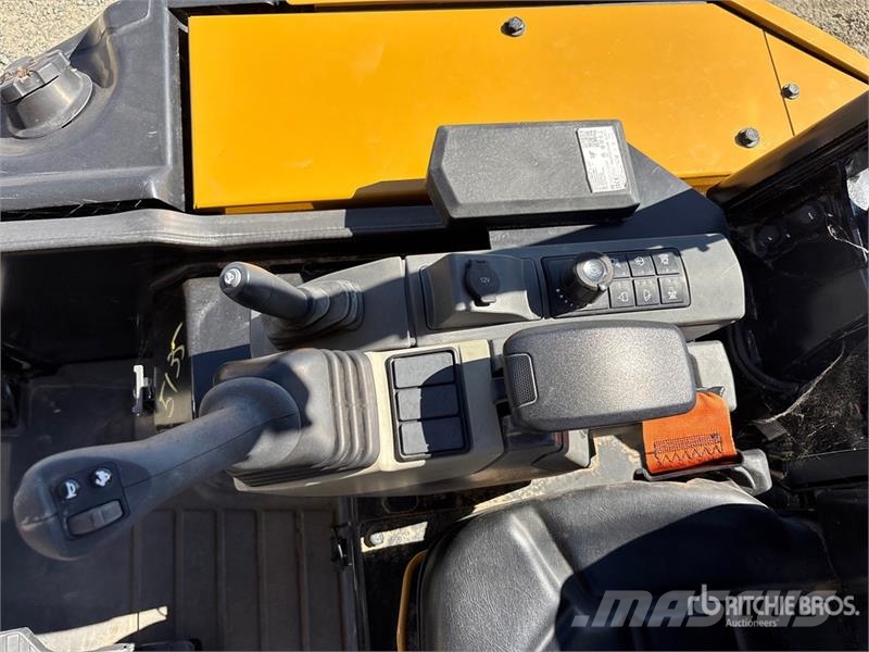 CAT 303.5 CR Mini Excavator Мини екскаватори < 7 т