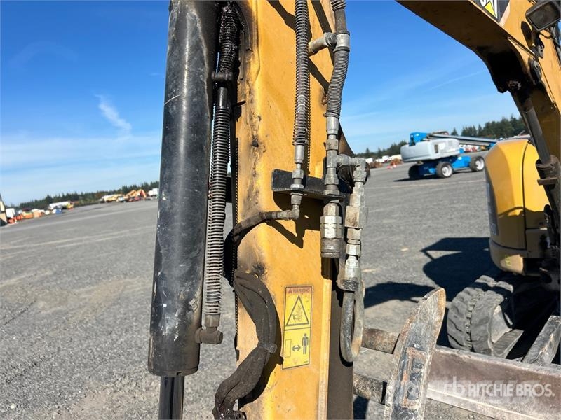 CAT 303.5E2 CR Mini Excavator Mini kotrók < 7t