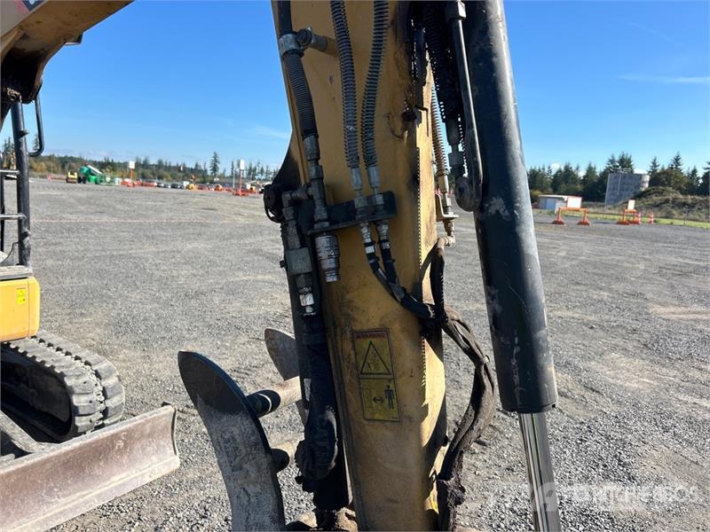 CAT 303.5E2 CR Mini Excavator Mini kotrók < 7t