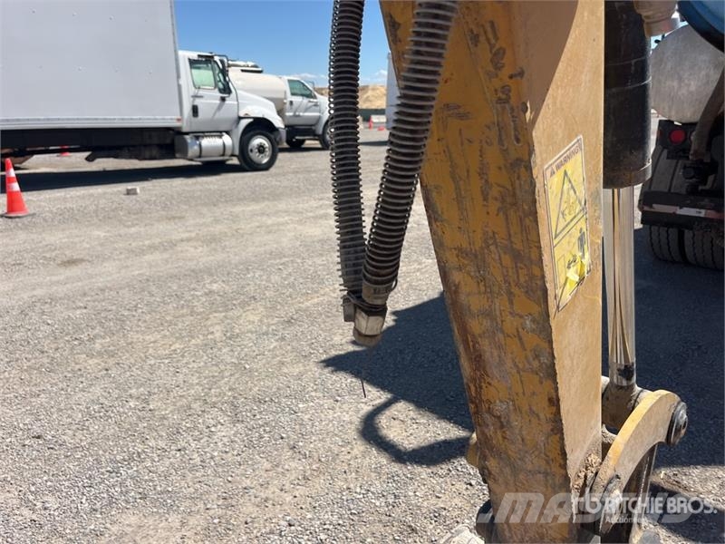 CAT 303E CR حفارات صغيرة أقل من 7 طن (حفارات صغيرة)