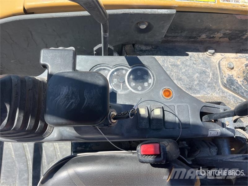 CAT 303E CR حفارات صغيرة أقل من 7 طن (حفارات صغيرة)