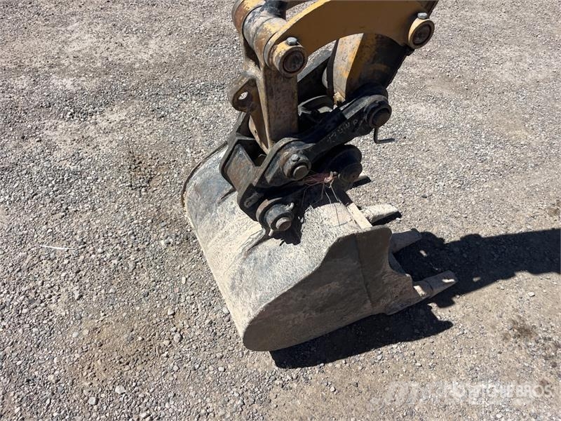 CAT 303E CR حفارات صغيرة أقل من 7 طن (حفارات صغيرة)