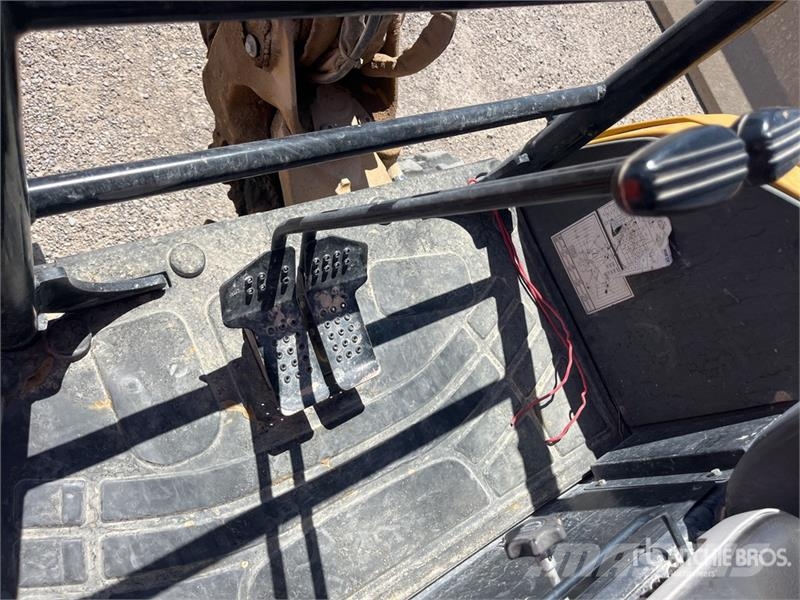 CAT 303E CR حفارات صغيرة أقل من 7 طن (حفارات صغيرة)