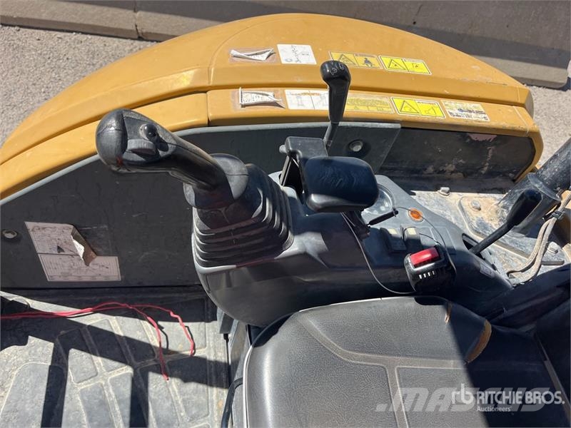 CAT 303E CR حفارات صغيرة أقل من 7 طن (حفارات صغيرة)