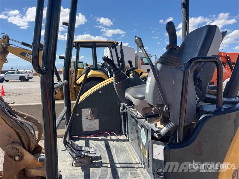 CAT 303E CR حفارات صغيرة أقل من 7 طن (حفارات صغيرة)
